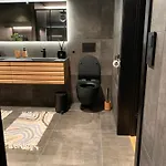 3, Penthouse. * Олден