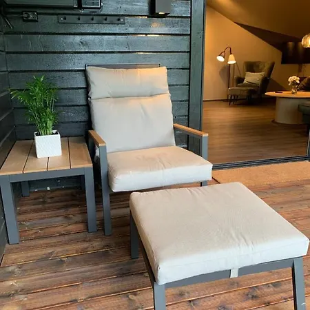 Lägenhet 3, Penthouse. *