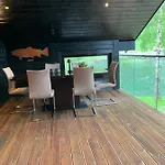 3, Penthouse. * אולדן