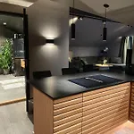 דירה 3, Penthouse. אולדן