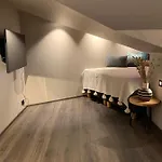 3, Penthouse.