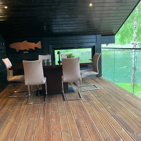 3, Penthouse. * Olden