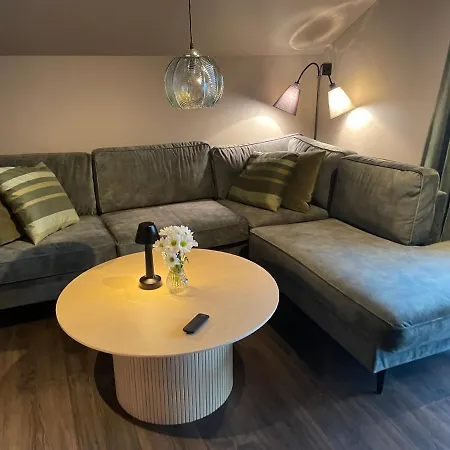 3, Penthouse. Olden
